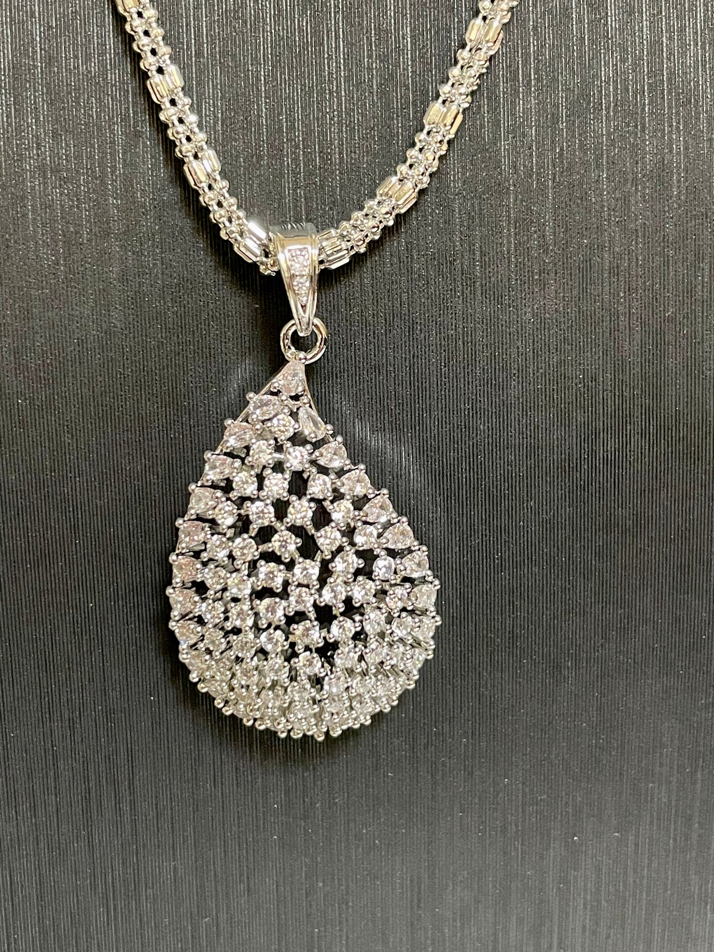 AD Pendant Set