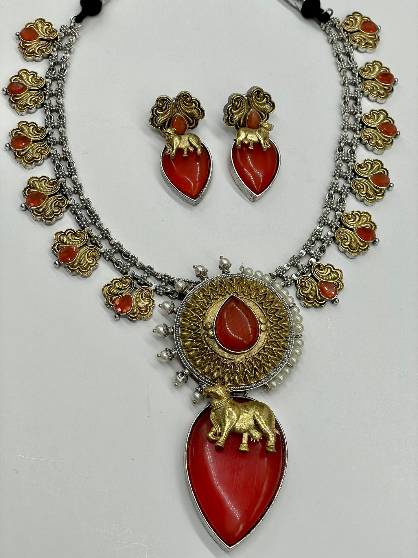 Dual Tone Nandi Necklace