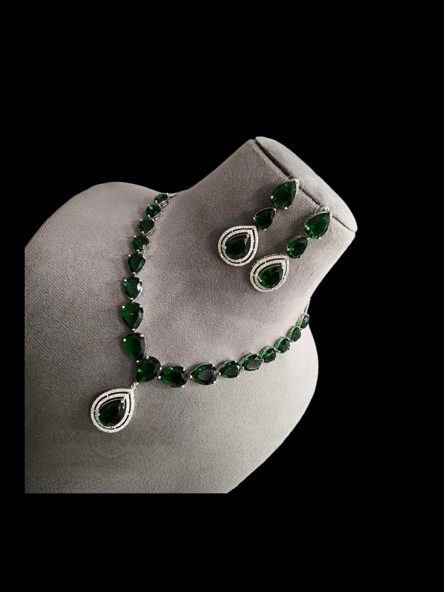 Doublet Stone Necklace