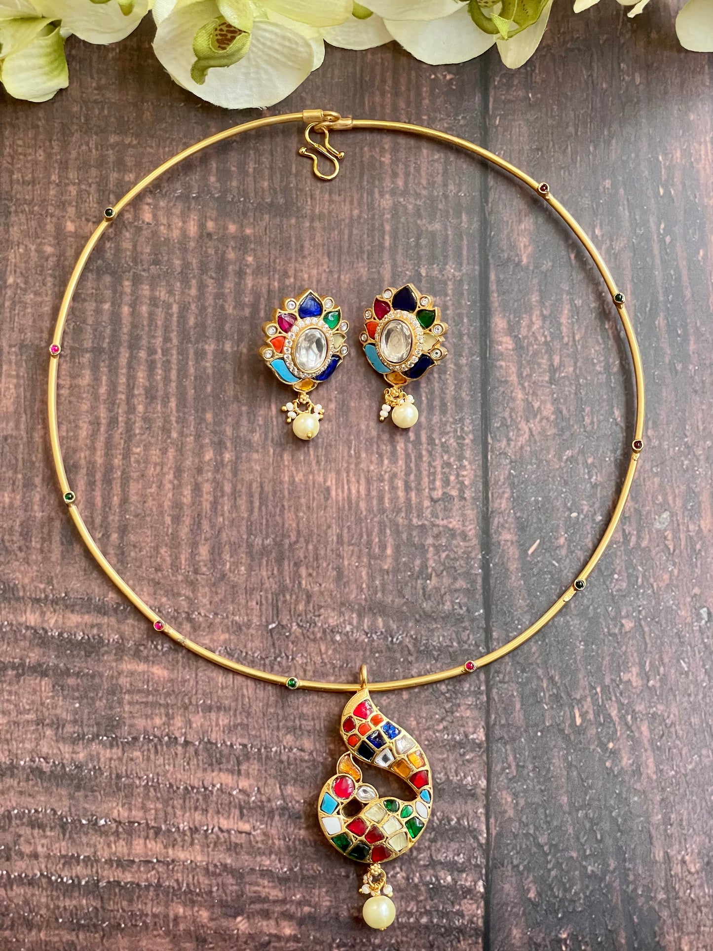 Jadau Kundan Pendant Set - Reversible Peacock