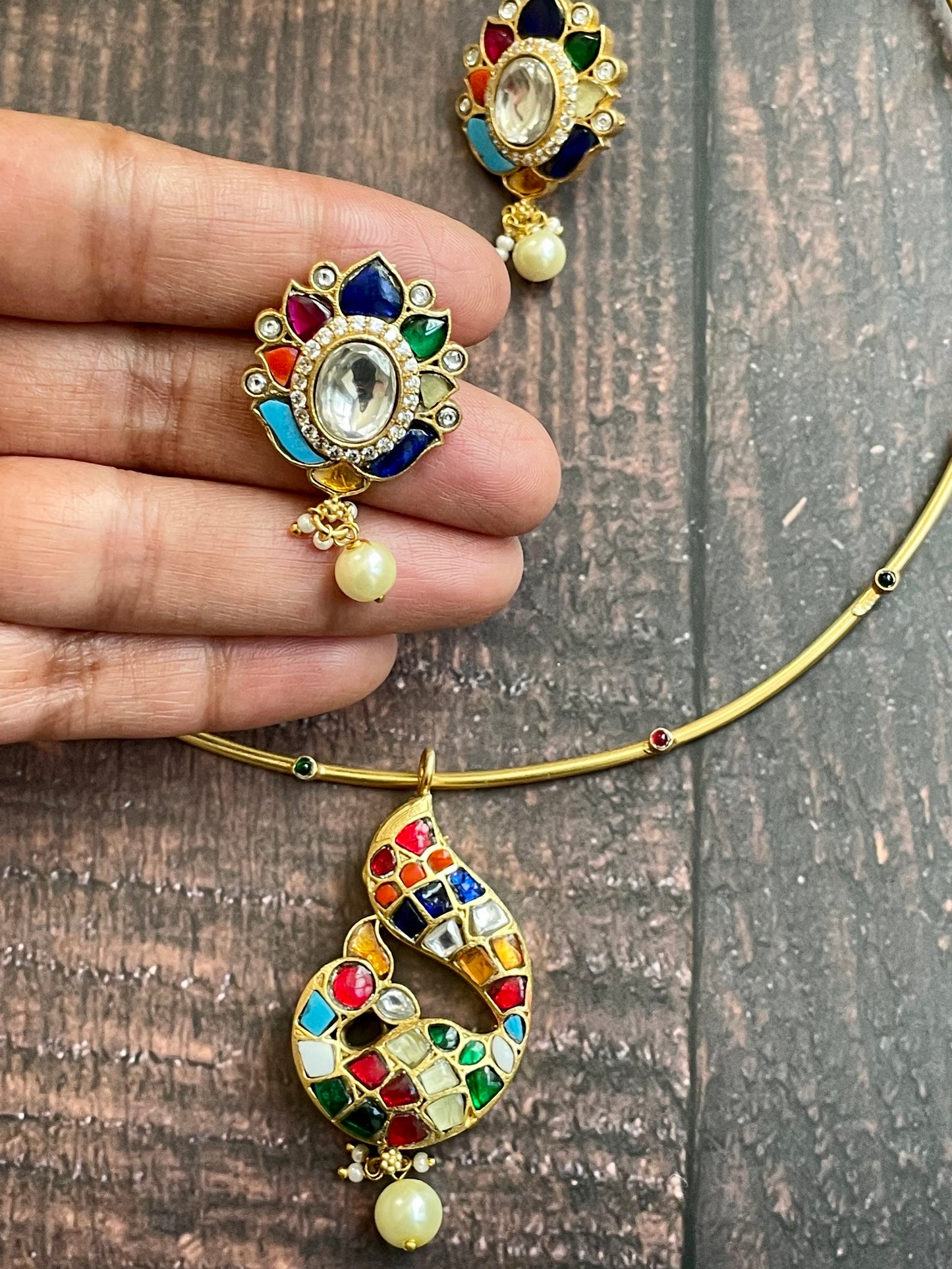 Jadau Kundan Pendant Set - Reversible Peacock